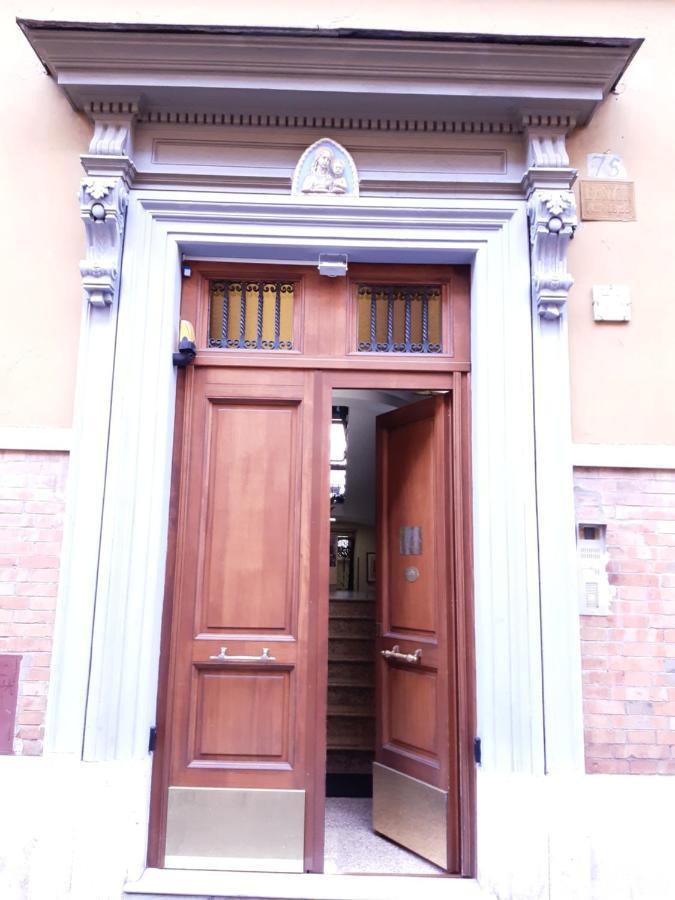 Suore Concezioniste Missionarie - Carmen Salles Roma Bed & Breakfast Exterior photo