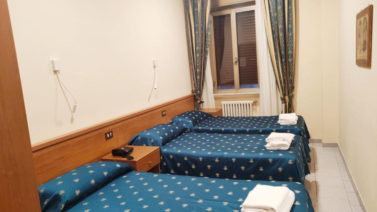 Suore Concezioniste Missionarie - Carmen Salles Roma Bed & Breakfast Exterior photo